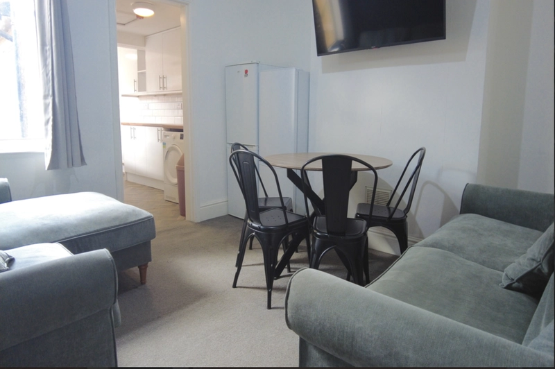 St. Andrews Street - OFFER BELOW!!! - Thumbnail 10